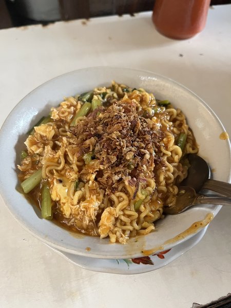 Mie Nyemek Gondangdia