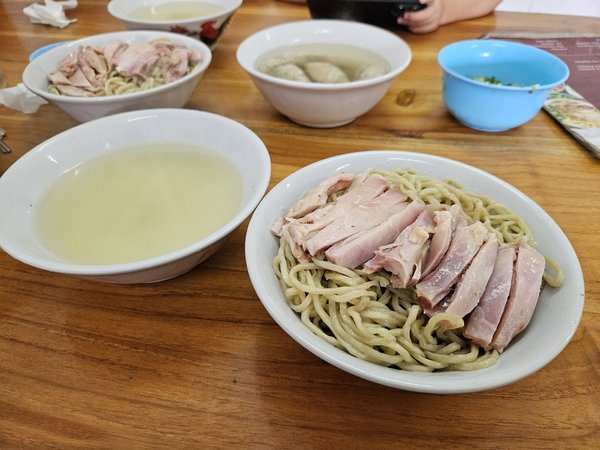 Bakmi Ayam Acang Gading Serpong photo 3
