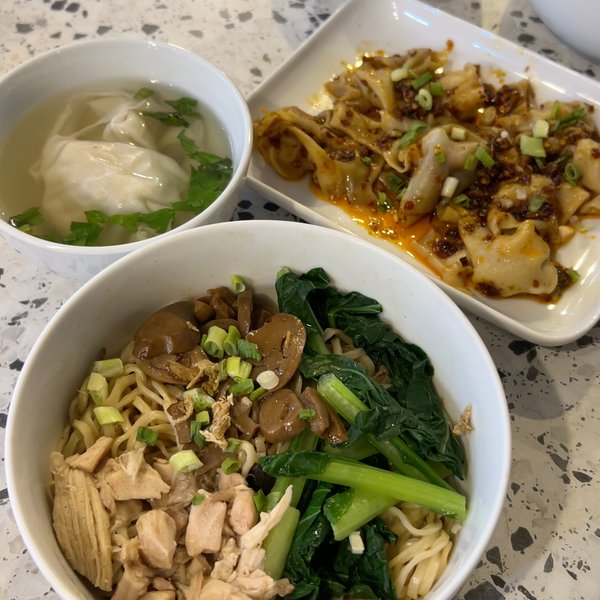 Bakmi Kelinci Plaza Atrium Senen photo 3