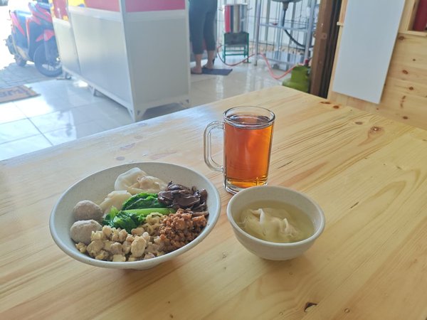 Kedai Bakmi 28 photo 2