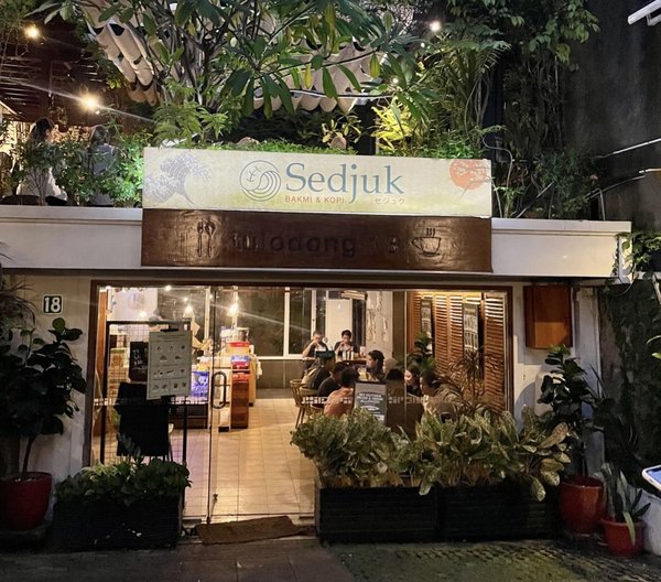 SEDJUK BAKMI & KOPI SCBD photo 5