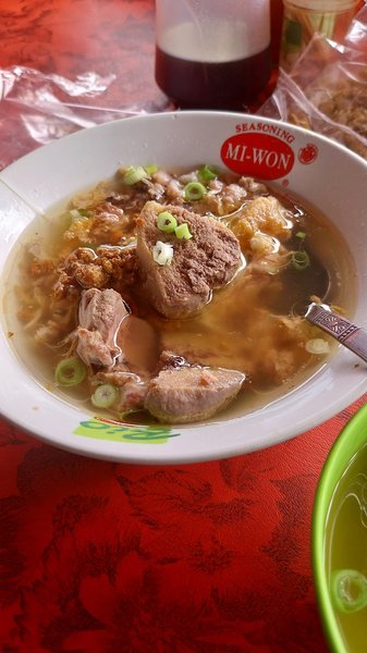 Warung Bakmie Babi "Cek Sin Yan" Karawaci
