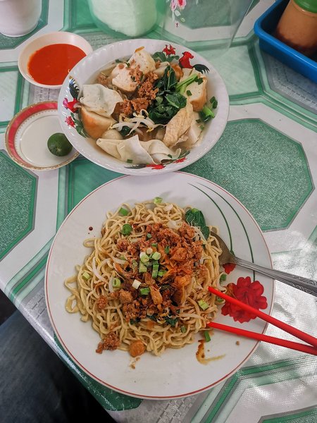 Bakmi bangka Bolu photo 3