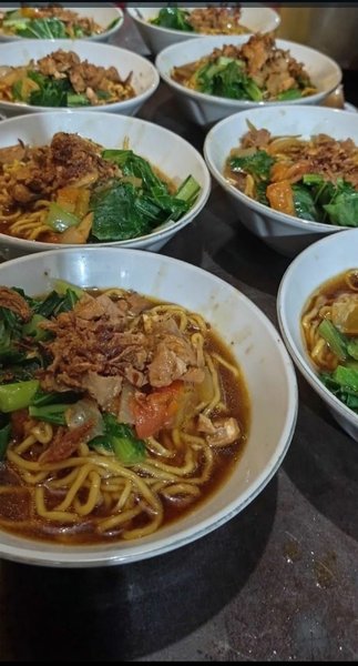 Bakmi merdeka photo 1