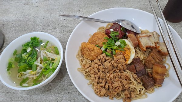 Bakmi 777 Kelapa Gading photo 2