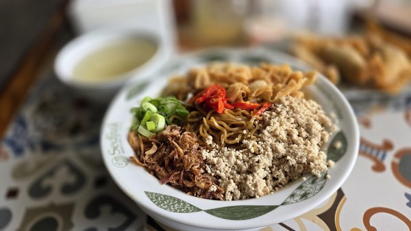 Sedjuk Bakmi & Kopi Grand Kota Bintang