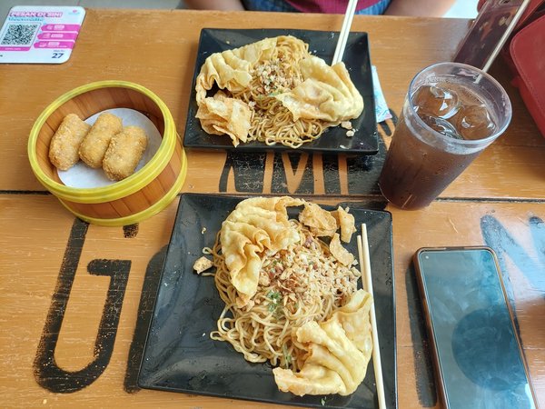 Mie Gacoan Depok Kelapa Dua