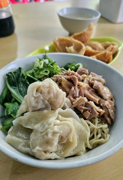 Mie Ayam Nyonya Wong photo 1