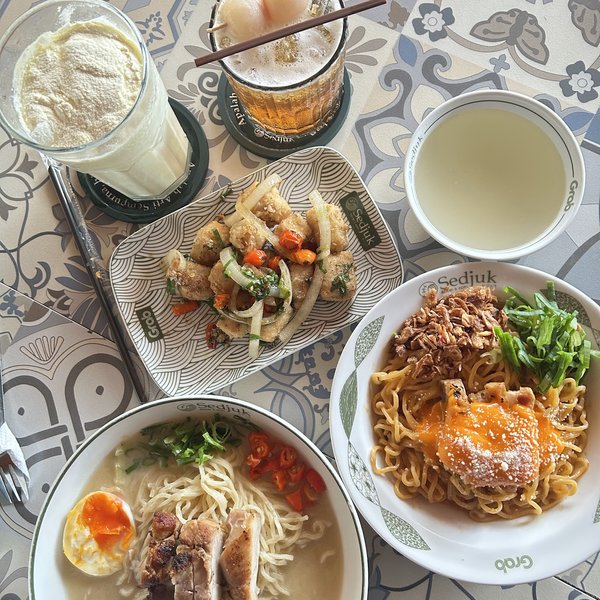 SEDJUK BAKMI & KOPI BOGOR