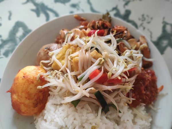 Warung Nasi Solo & Mie Ayam Bu Tri photo 2