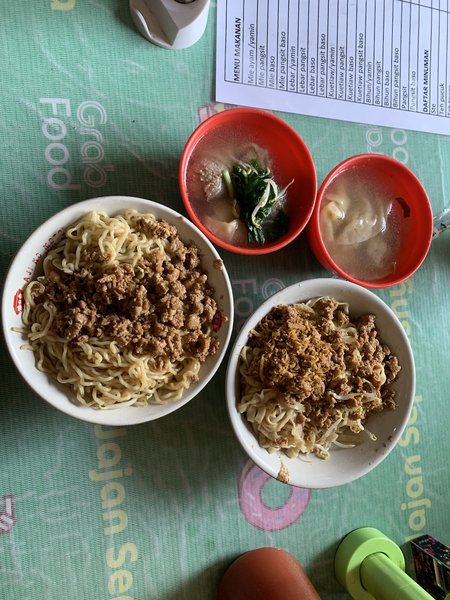Mie ayam Bangka bang amin kebon jeruk