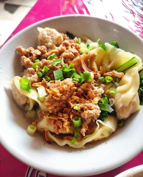 Mie ayam Bangka bang amin kebon jeruk photo 2