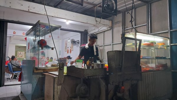 Kwetiau Arang Sister photo 4