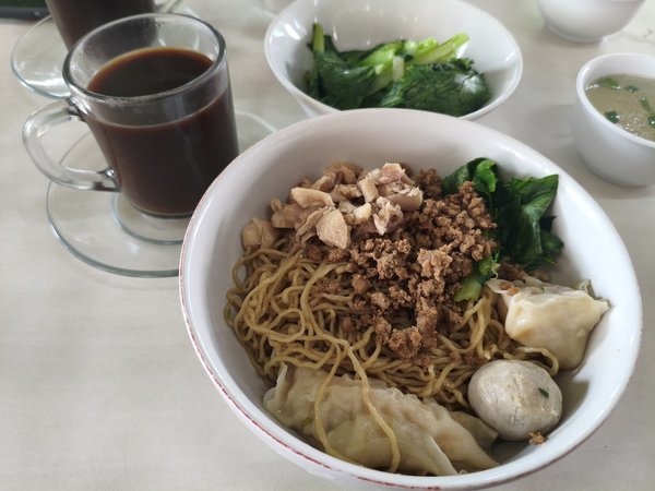 BAKMI LILY photo 2