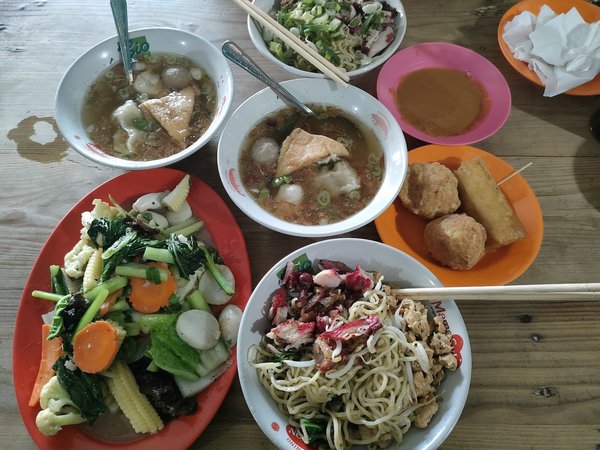 Mie Ayam Yanti Oteng Indonesian Food photo 2