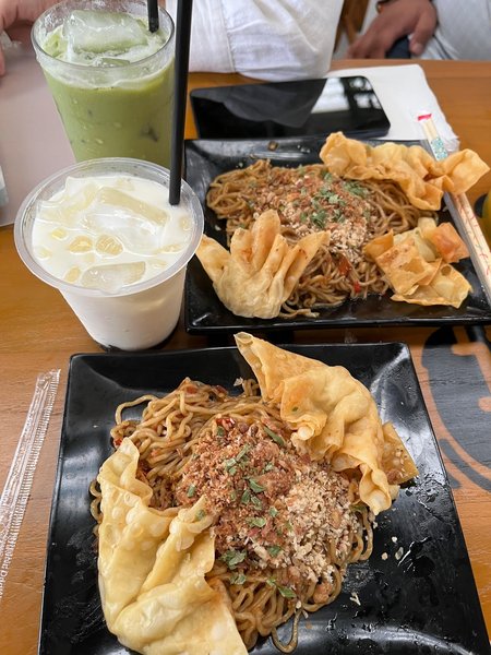 Mie Gacoan Bekasi - Sultan Agung photo 2