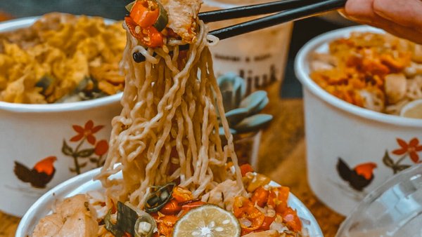 Sedjuk Bakmi & Kopi Cinere