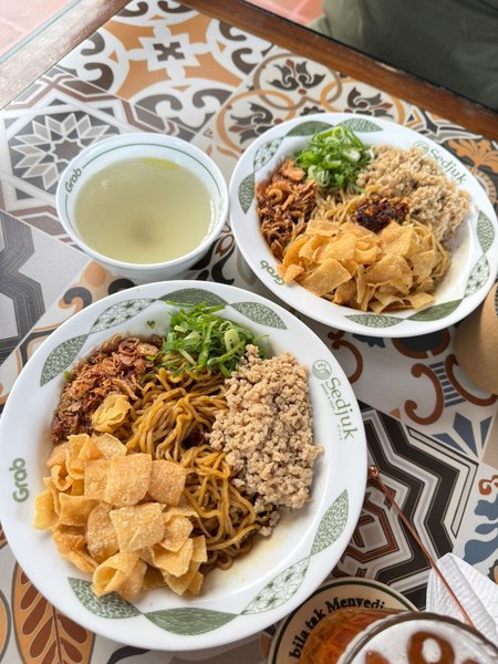 Sedjuk Bakmi & Kopi Cinere photo 3