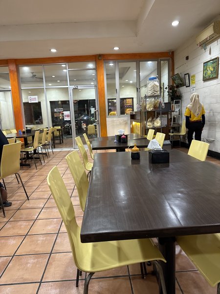 AYAM GORENG KARAWACI PESANGGRAHAN ( KEMBANGAN ) photo 4