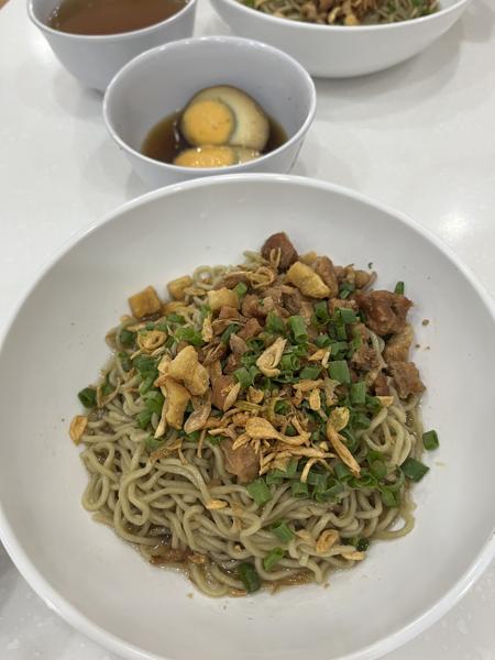 Mie Pangsit Aon - Muara Karang photo 2