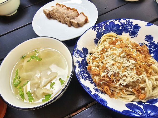 YunSin - Lakeside photo 2