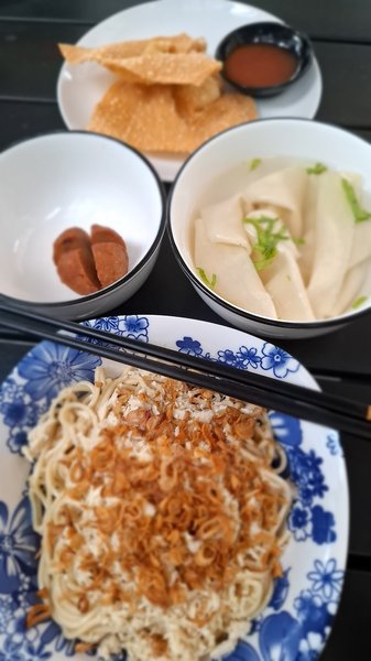 YunSin - Lakeside photo 3