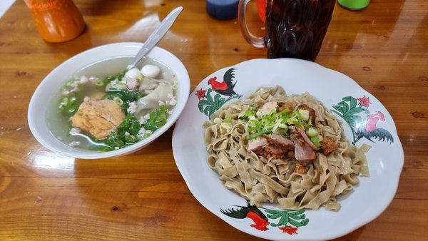Bakmi Ahiung Khas Jambi Palem Lestari photo 2