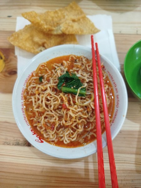 Miato Karawaci. Mie Bangka Bumbu Ayam. Rajanya Mie Ceker photo 3