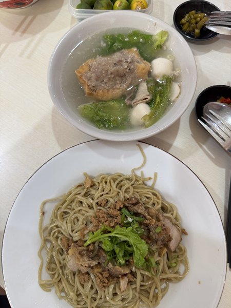 Bakmie Ahiung khas Jambi Alam Sutera photo 1