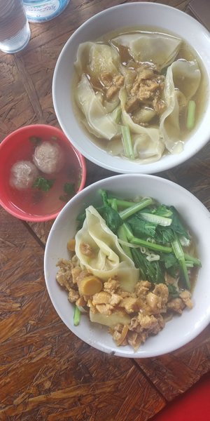 Waroeng Bakmi Ayam Aesta photo 2