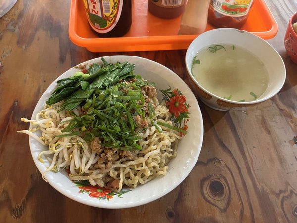 BAKMIE AYAM BANGKA AKHIW MERUYA photo 2