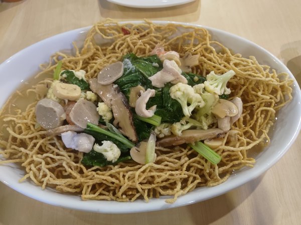 Bakmi Naga Resto Gading Walk