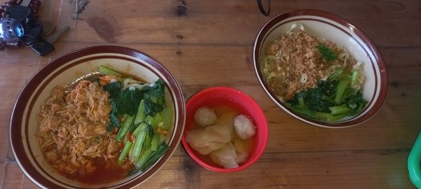Mie Ayam Umi Soto Tangkar photo 2
