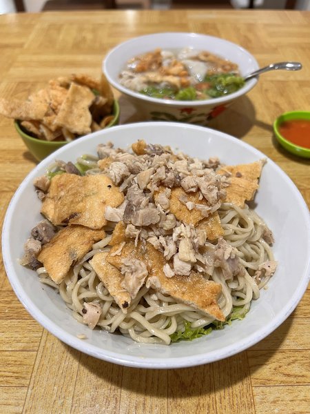 Bakmi Camat Tan