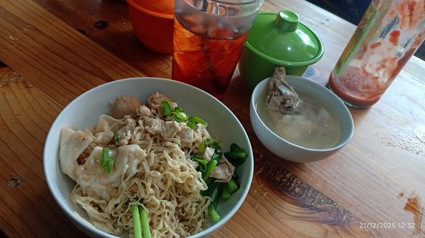 BAKMIE AYAM E61 Pangrango Raya