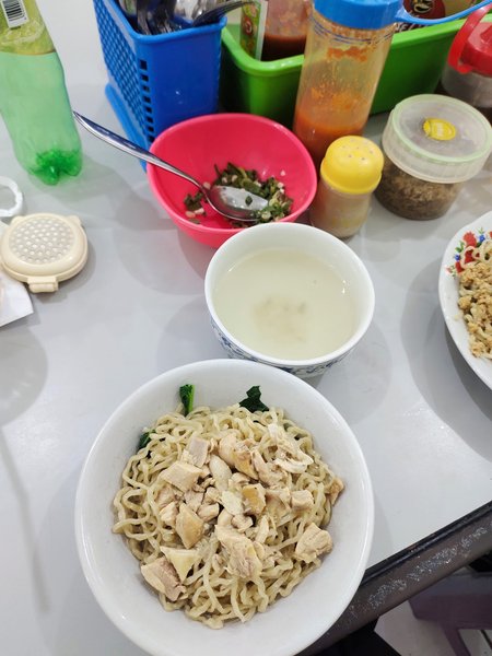 Bakmi A'an dan Ayam Rebus Ahong photo 2