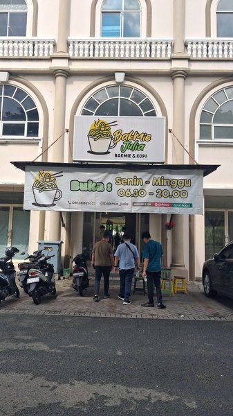 Bakmie & Kopi Julia GLC photo 5