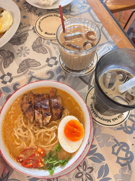 SEDJUK BAKMI & KOPI PEJATEN
