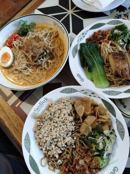 SEDJUK BAKMI & KOPI PEJATEN photo 2