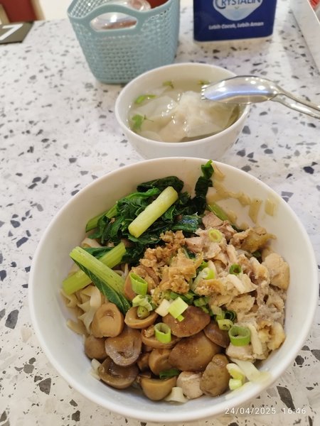 Bakmi Kelinci REVO Mall photo 2