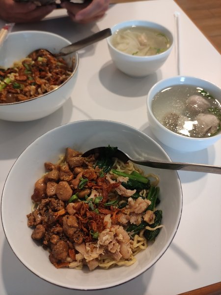 Bakmi Limatuju photo 2