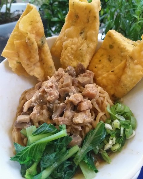 Warung Bakmi Ganteng photo 2